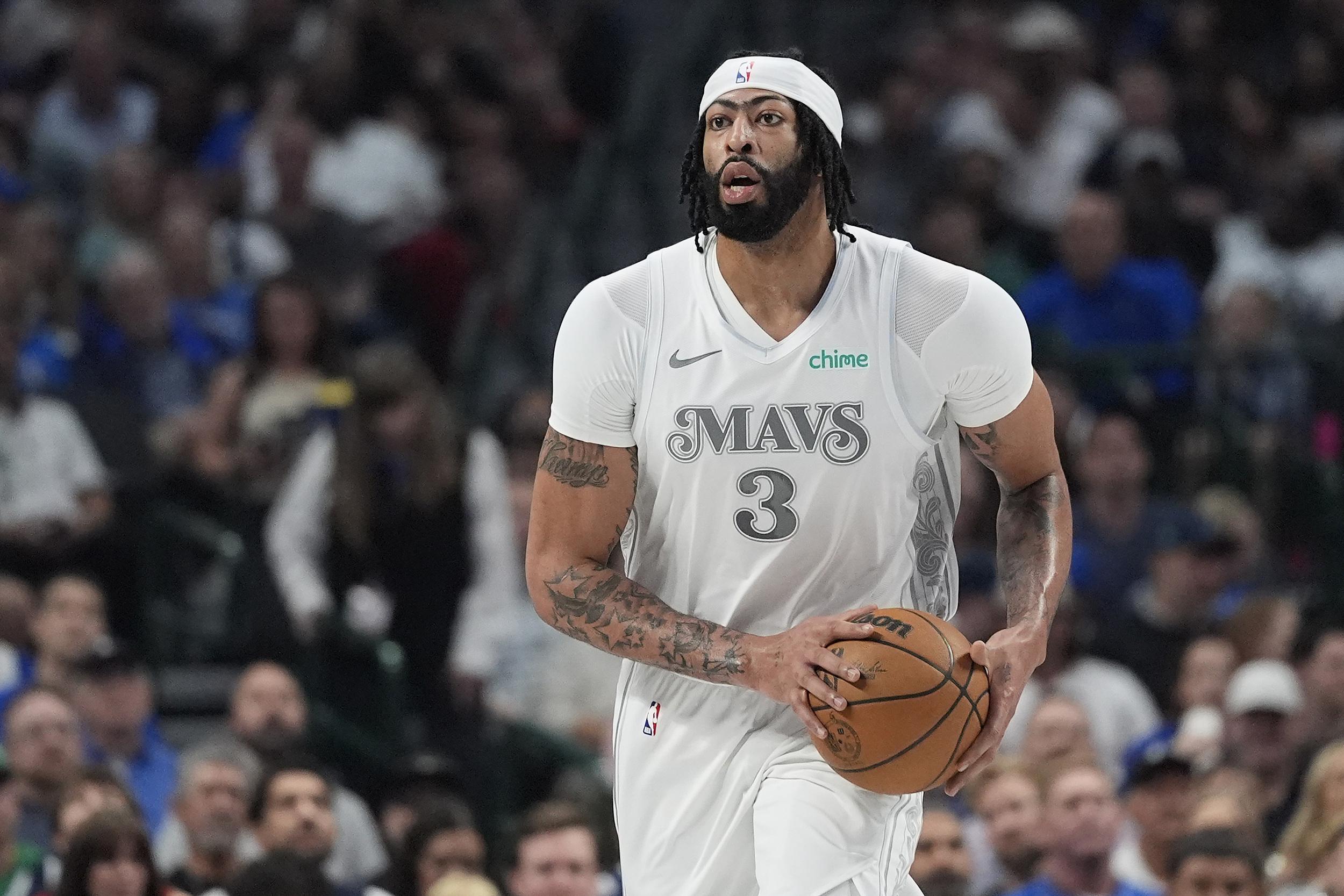 Shams：如果现在把浓眉放交易市场，他能换回4-5个首轮签