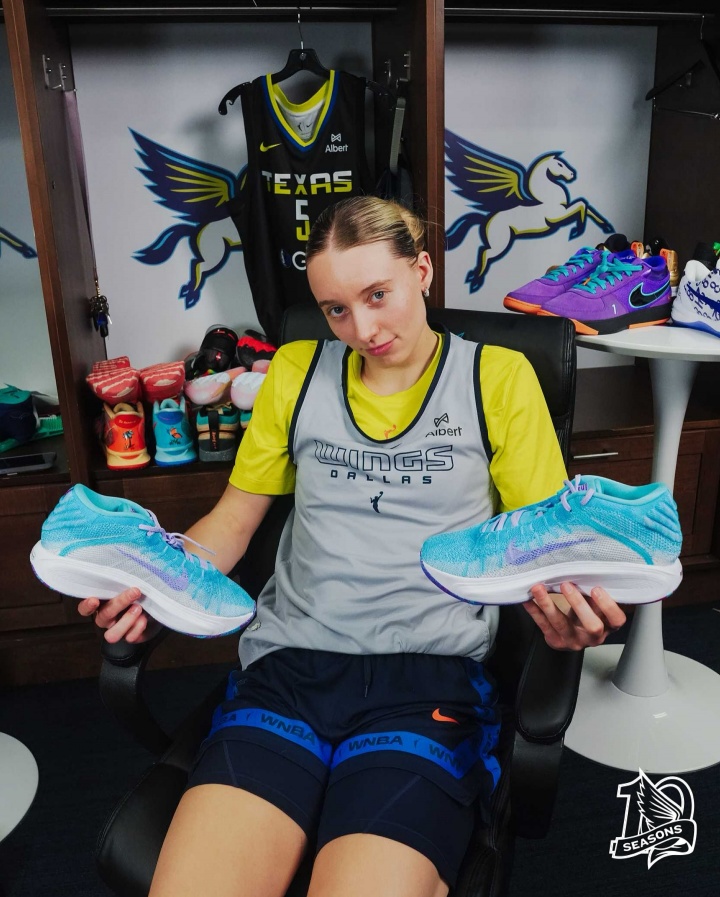 库里亲自下场评论“招募”佩奇：Curry Brand会是你的未来👀