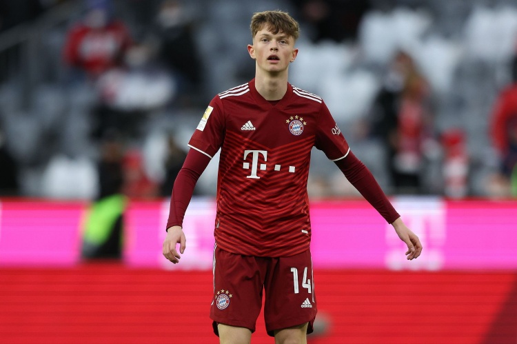 记者：埃因霍温并未放弃签下万纳尔，他们接近与球员谈妥个人条款