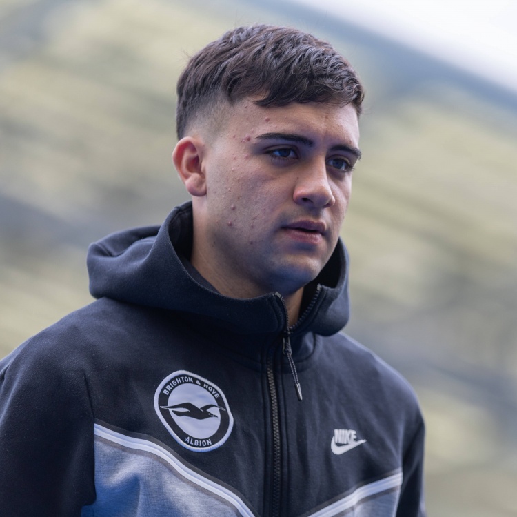 爱游戏游戏平台-德天空：药厂在和布莱顿谈布纳诺特，多特也在竞争&amp;报价埃切维里