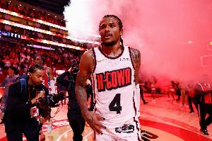 太阳GM：杰伦-格林才23岁还远未达到上限 他和布克可以掌控后场