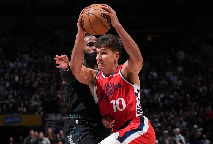 为数不多有自主得分能力的球员了，快船还是增加他的出场时间吧？